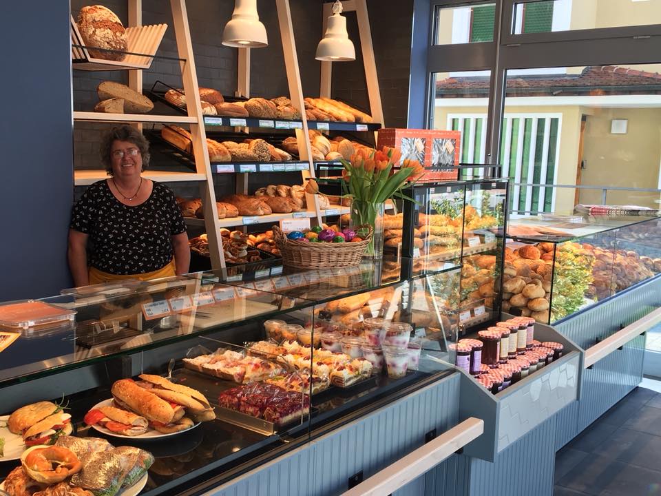 Verkäuferin im Bäckereiverkauf bei einem Minijob in Immenstaad